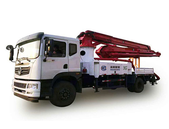 33米小型泵车
