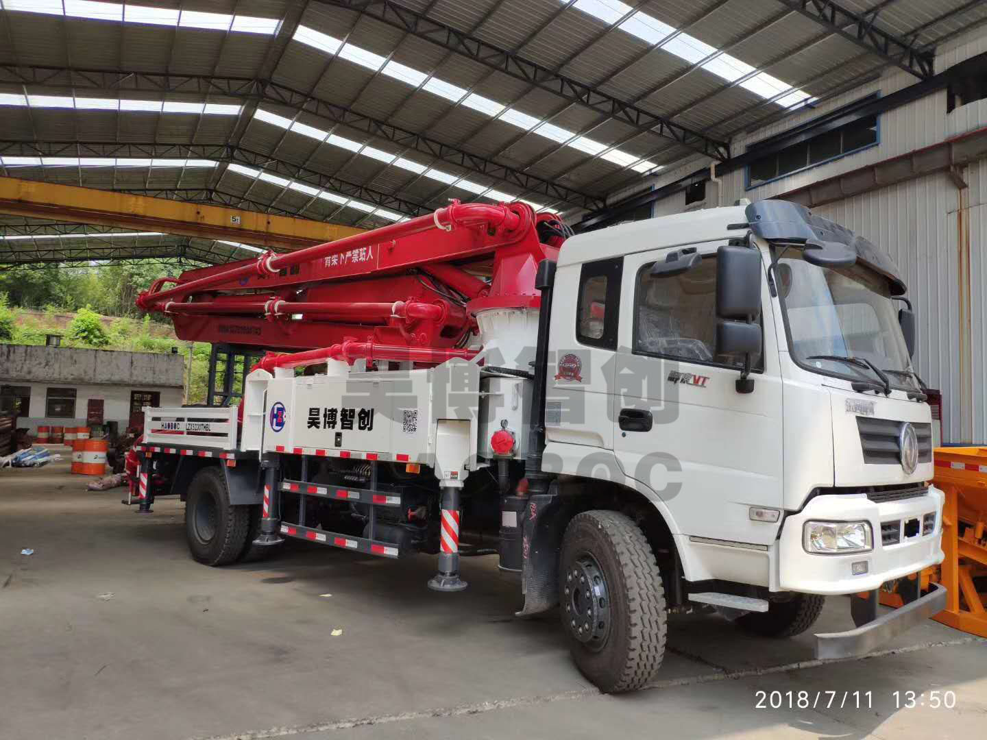 小型泵车